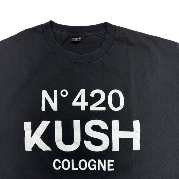 Planet of the Grapes Cologne Tee (XL) - Picture 3 of 6